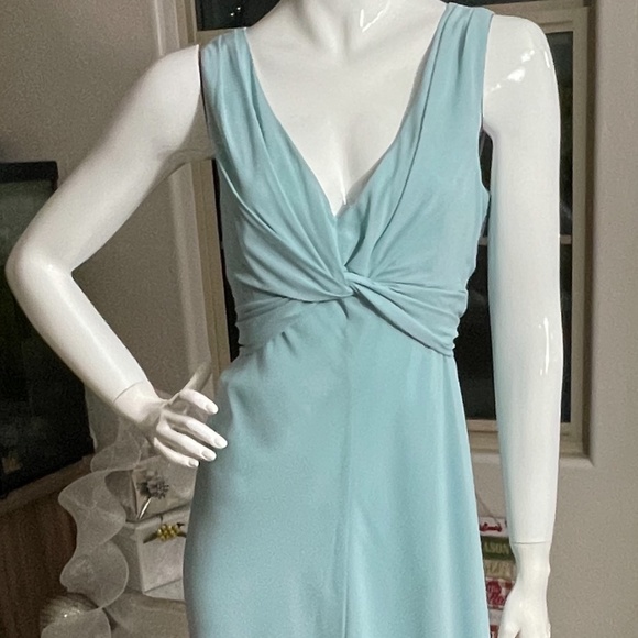Aqua Gown - Picture 1 of 5
